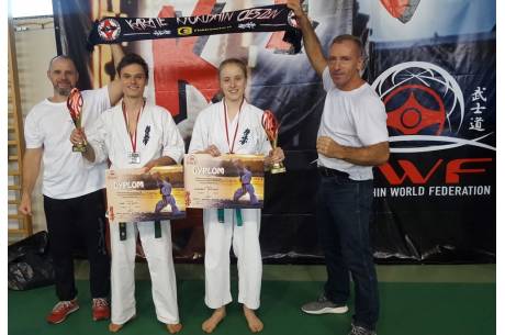 Złoto i srebro na Międzynarodowym Turnieju Kyokushin w Sieradzu