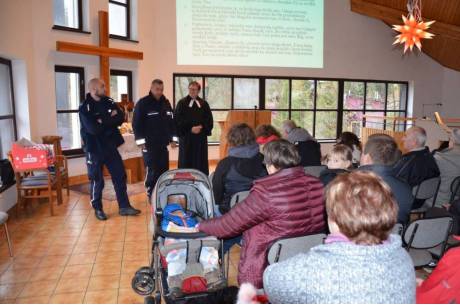 Policja na nabożeństwie w Szczyrku