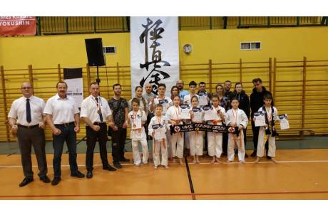 Dziewięć medali dla Cieszyńskiego Kyokushin