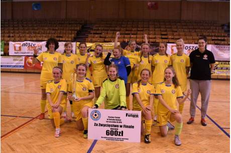 “Wisełki” z Pucharem Polski Kobiet w Futsalu.