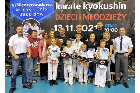Cieszyński Klub Kyokushin z medalami