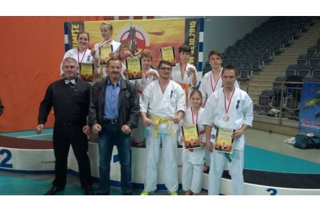 Osiem medali dla Cieszyńskiego Kyokushin